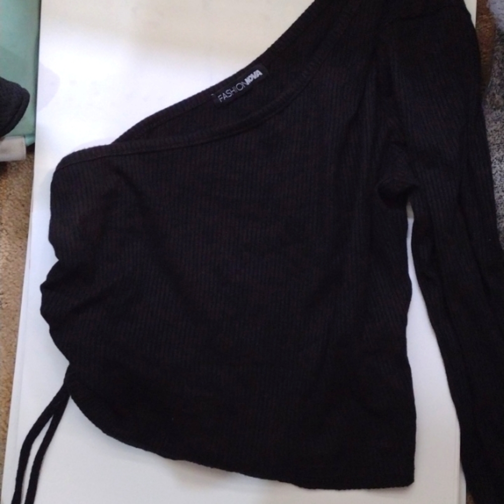Fashion Nova one shoulder top